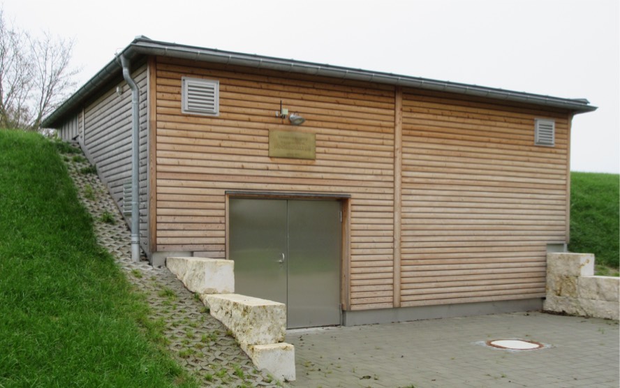 Haus mit Holzverschalung